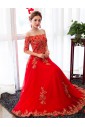 Sheath / Column Off-the-shoulder Wedding Dress with Embroidery
